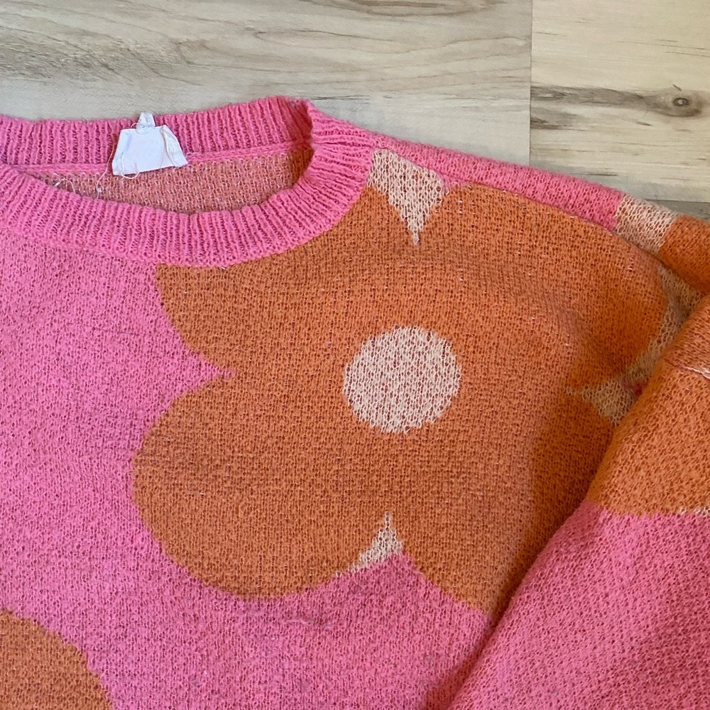 Flowers Sweater - Picture 3 of 4
